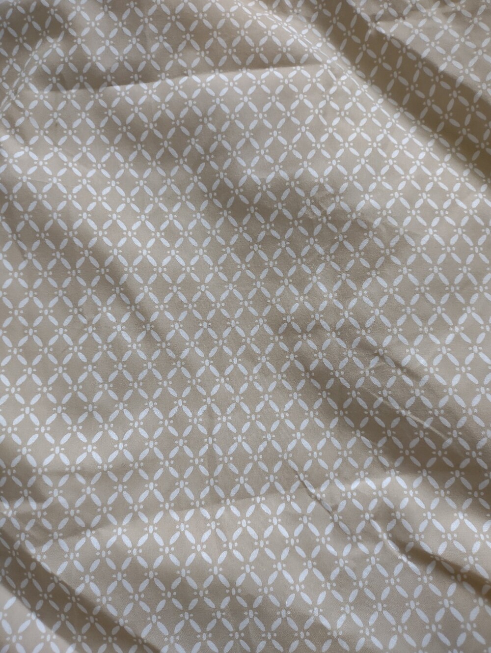 Soft No Iron Easy Care Geo Diamond Print Fitted Sheet